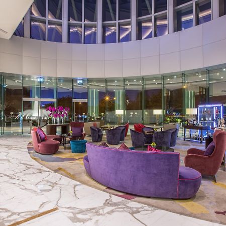 Crowne Plaza Macau By Ihg Hotel Ngoại thất bức ảnh The lobby of the hotel