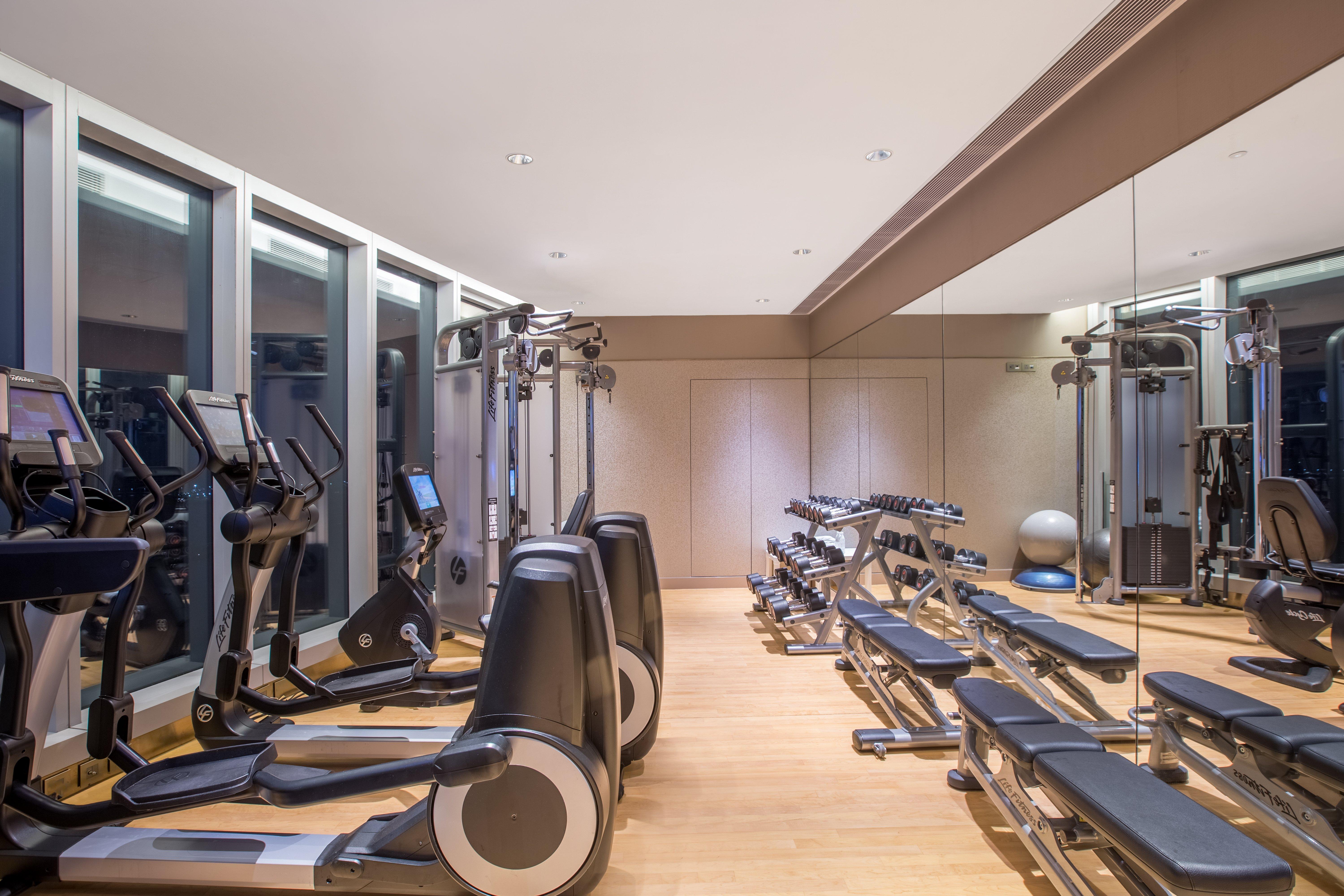 Crowne Plaza Macau By Ihg Hotel Ngoại thất bức ảnh The gym at The Hari