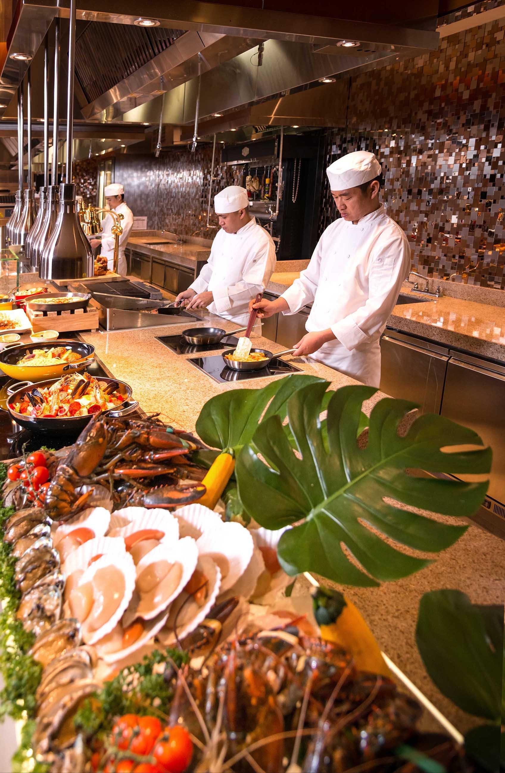 Crowne Plaza Macau By Ihg Hotel Ngoại thất bức ảnh A live kitchen at a hotel
