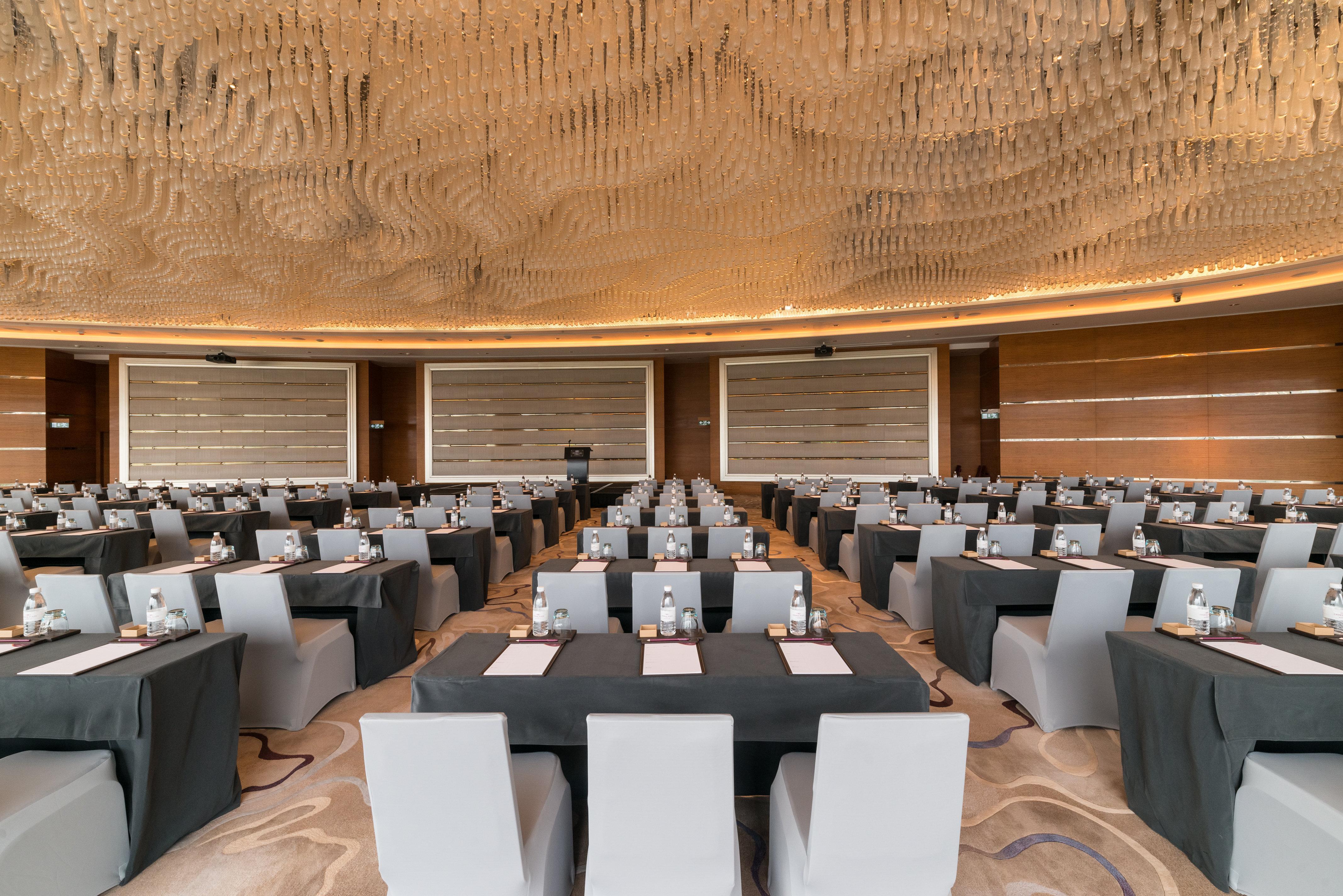 Crowne Plaza Macau By Ihg Hotel Ngoại thất bức ảnh The meeting room of the World Bank Group