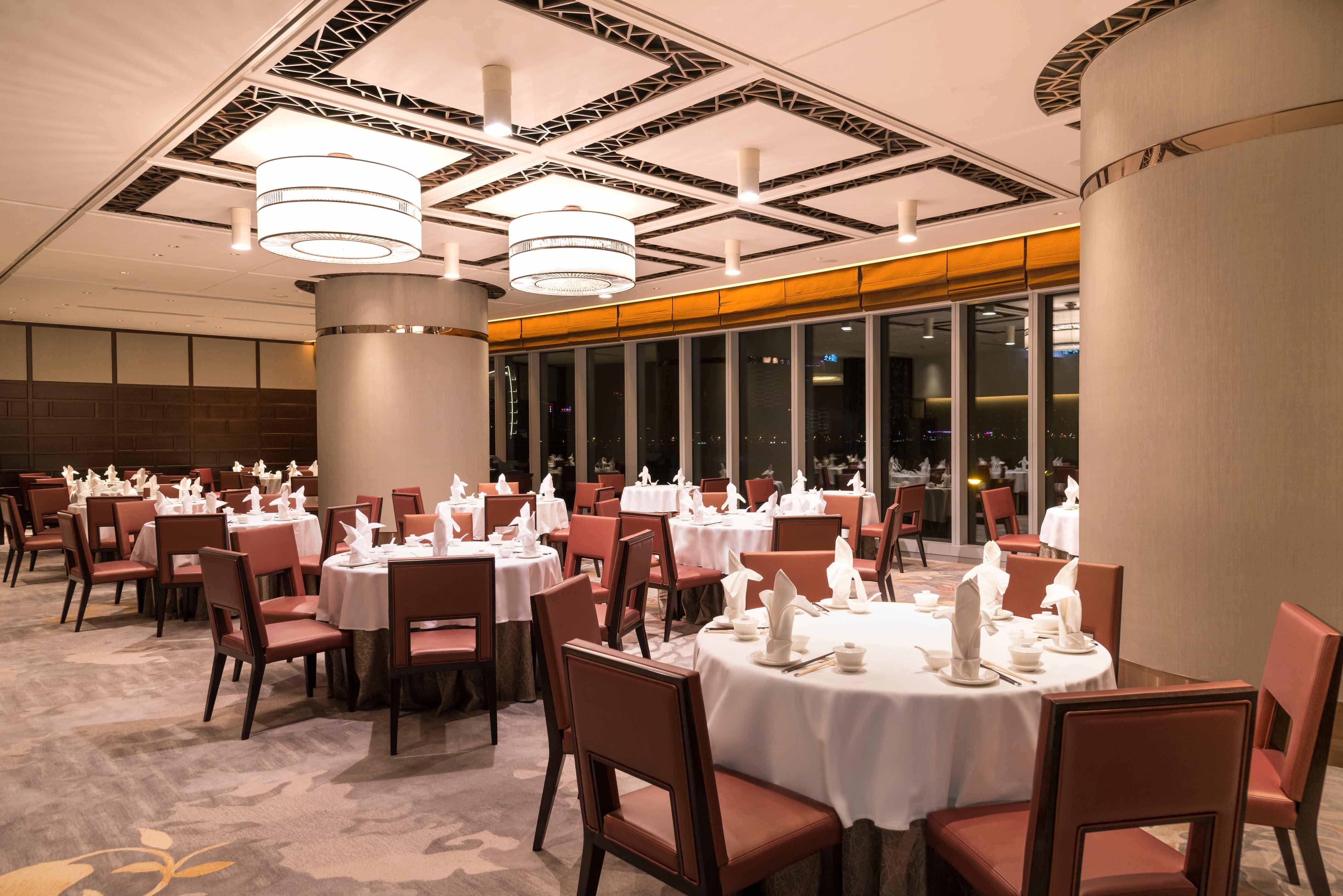 Crowne Plaza Macau By Ihg Hotel Ngoại thất bức ảnh Interior of the restaurant