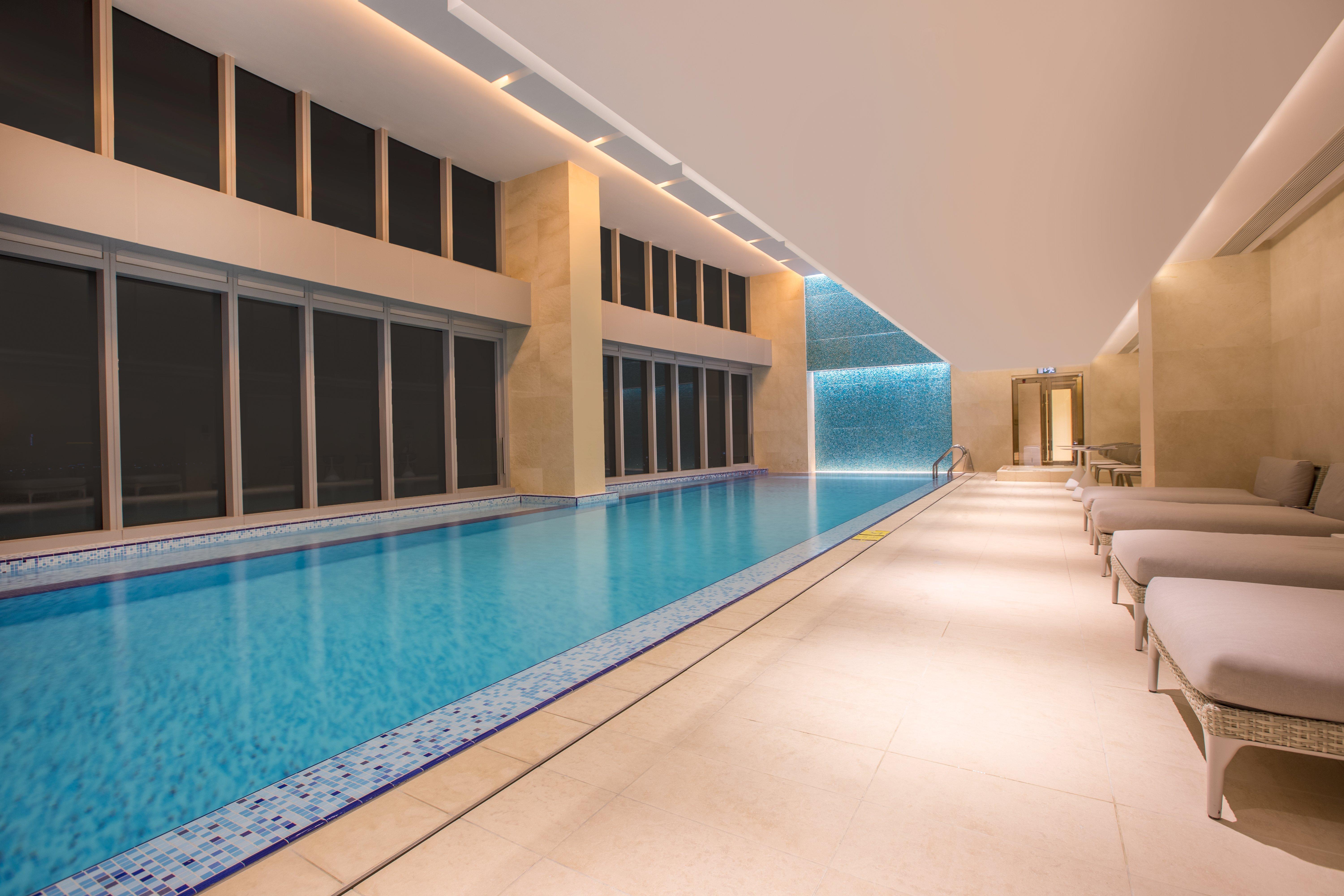 Crowne Plaza Macau By Ihg Hotel Ngoại thất bức ảnh The swimming pool at The Landmark
