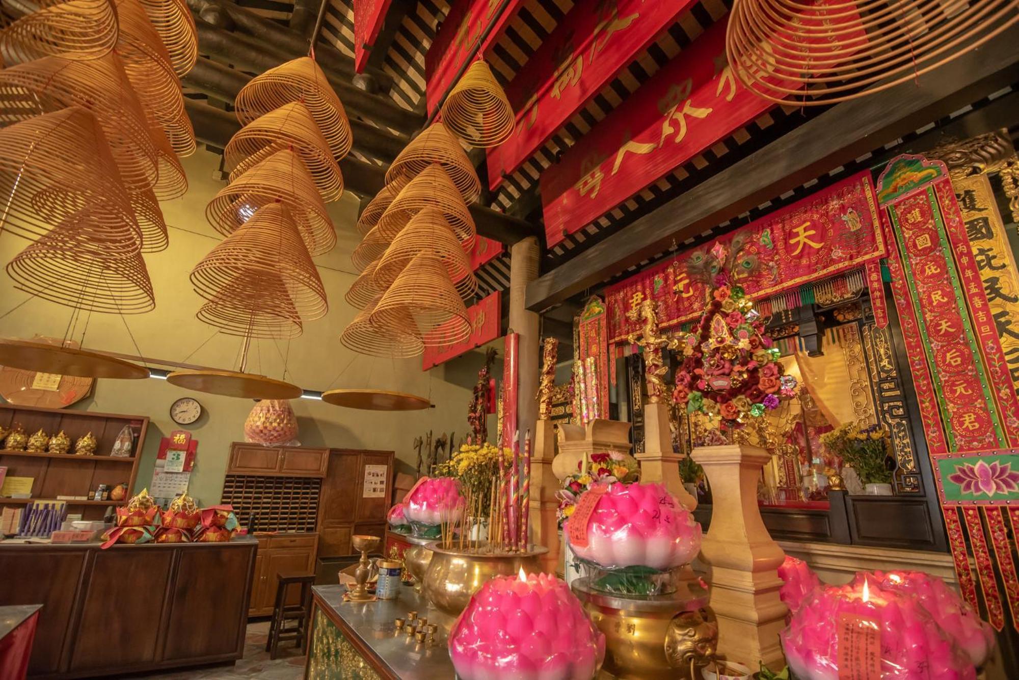 Crowne Plaza Macau By Ihg Hotel Ngoại thất bức ảnh Interior of the temple