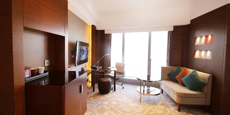 Crowne Plaza Macau By Ihg Hotel Ngoại thất bức ảnh A suite at the hotel